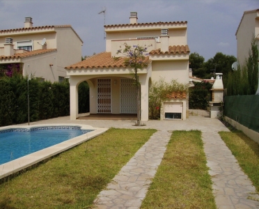 Villa Blanca pour 6 personnes avec piscine prive